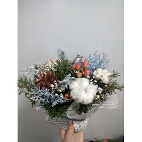 Композиція "Коштовний подарунок" Композиція "Коштовний подарунок"