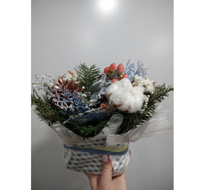 Композиція "Коштовний подарунок"