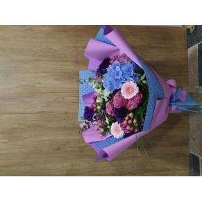 Букет гортензії троянди Гербера еустома