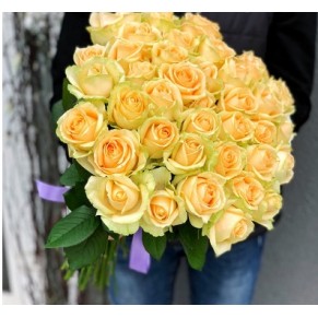 41 роза Пич Аваланч 60 см