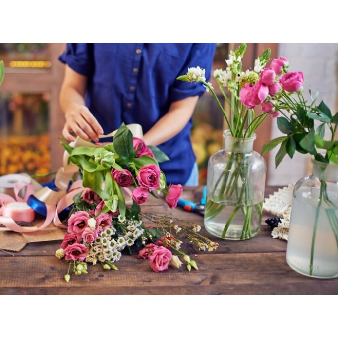 Необхідний догляд за зрізаними квітами Необхідний догляд за зрізаними квітами