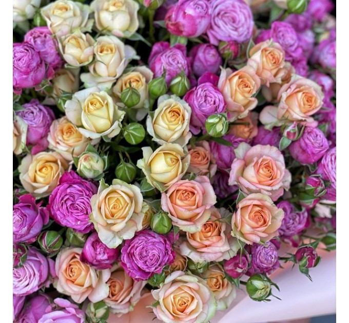 101 кустовая Роза микс в шляпной коробке