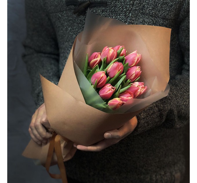 11 пионовидных тюльпанов в ассортименте