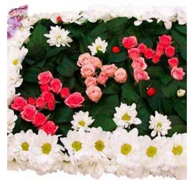 Надпись из цветов "Мама"