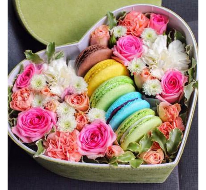 Композиция в коробке "Только для тебя"