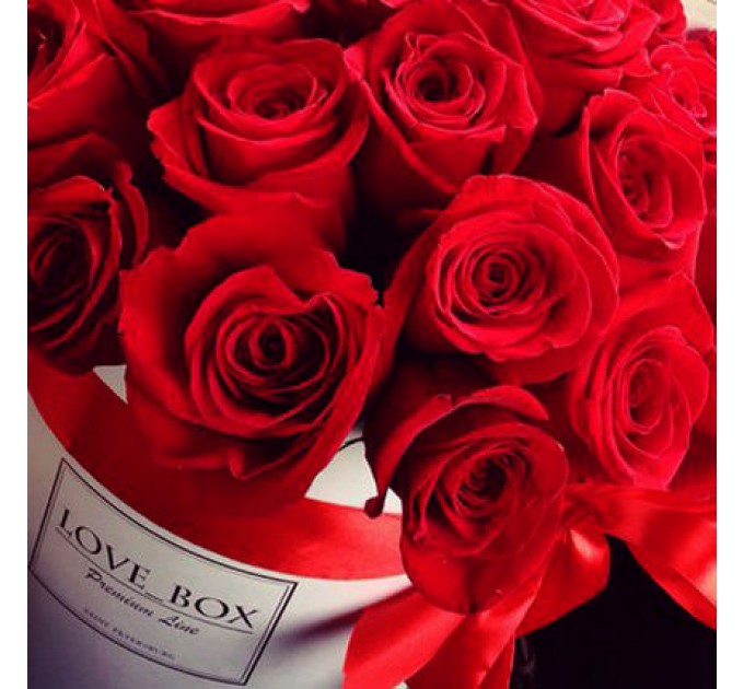 Цветы в коробке "I Love You"