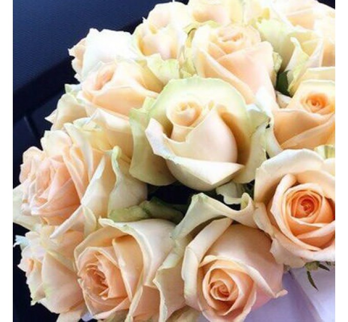 Цветы в коробке "Все о любви..."