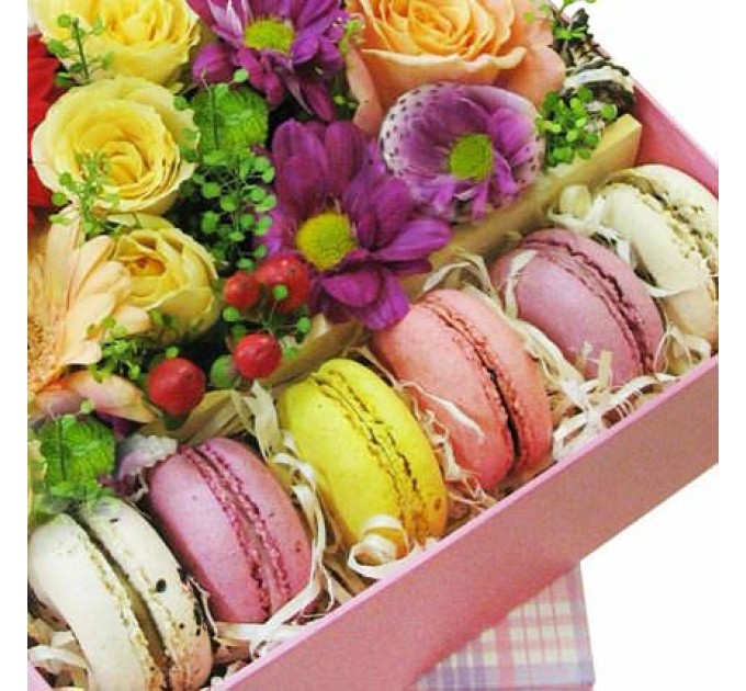 Композиция в коробке "Сюрприз"