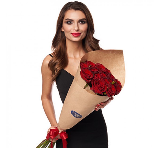 15 красных роз