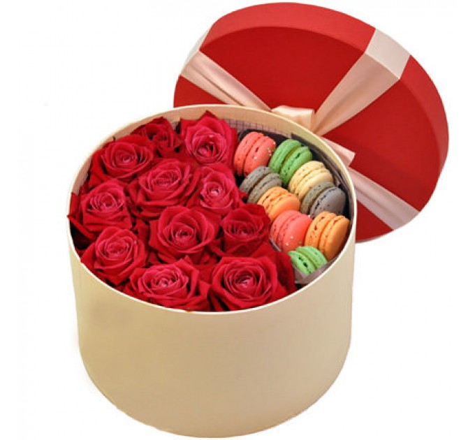 Цветы в коробке "Классический презент"