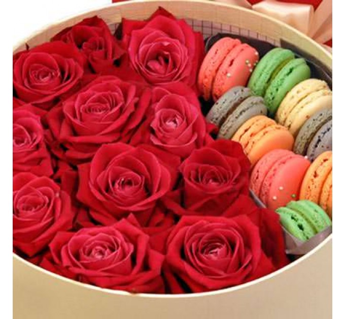 Цветы в коробке "Классический презент"