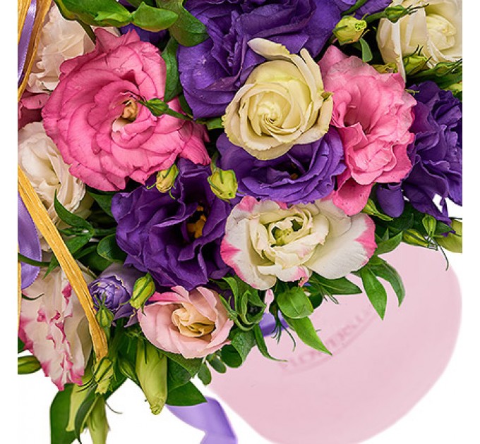 Цветы в коробке "Неземная красота!"