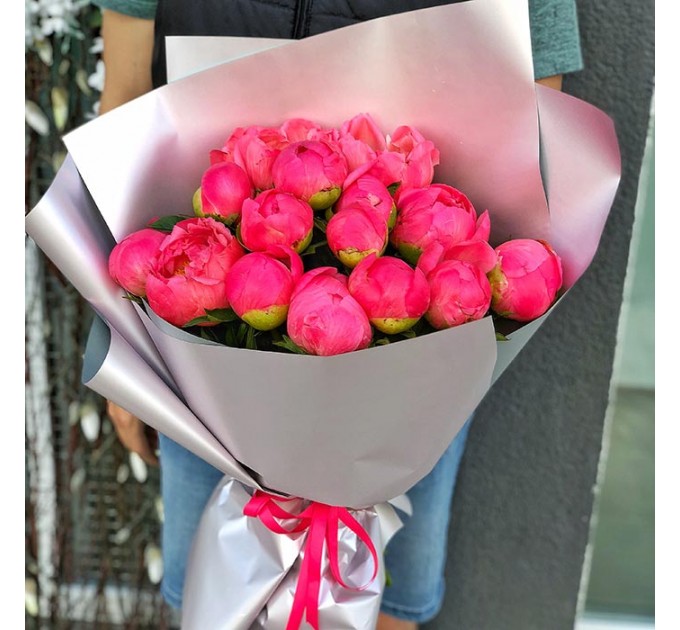 19 коралловых пионов