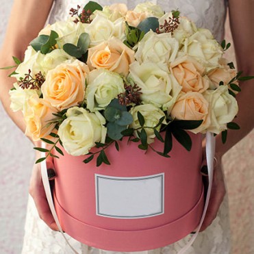 Цветы в коробке "Мэрилин Монро"