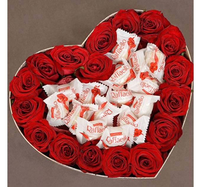 Цветы в коробке "Подарок для неё!"