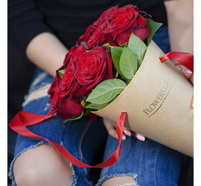 Букет в конус-пакете "Букет роз"