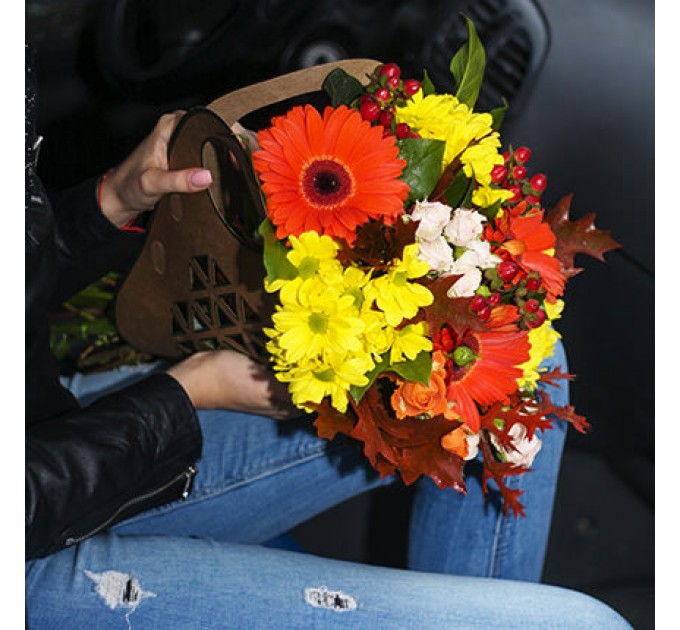 Букет в крафт-пакете "Красивая осень"