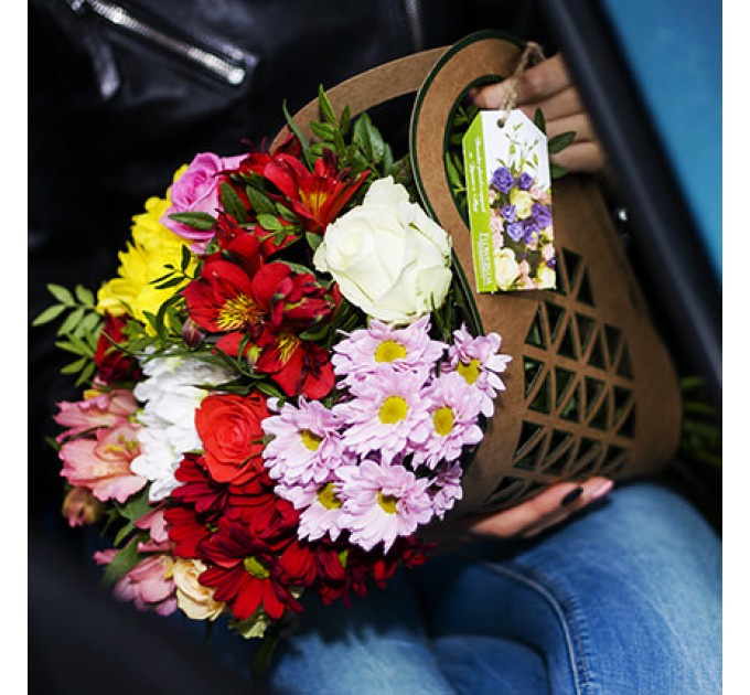 Букет в крафт-пакете "Осенняя палитра"