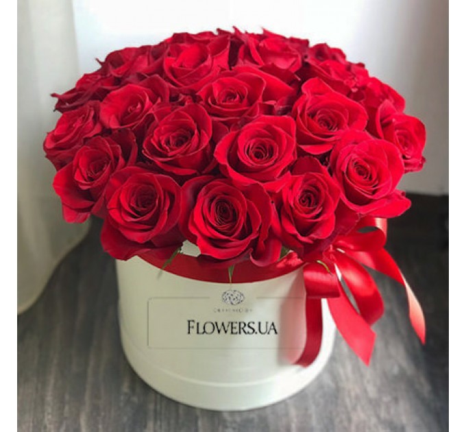 Цветы в коробке "Love You!!!"