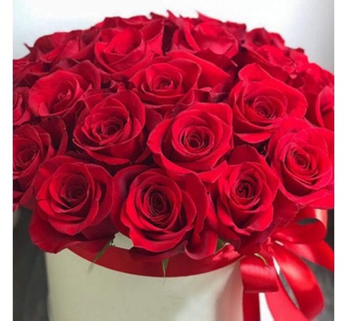 Цветы в коробке "Love You!!!"