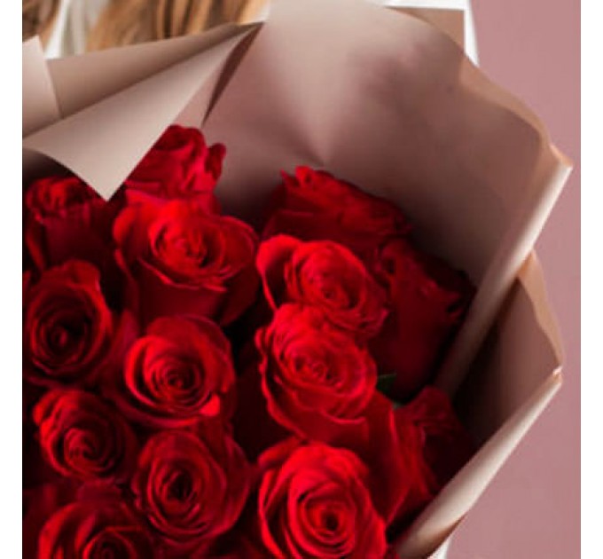 Букет в упаковке "21 красная роза"