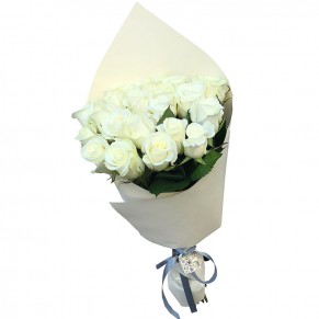 25 белых роз 50 см Белуга