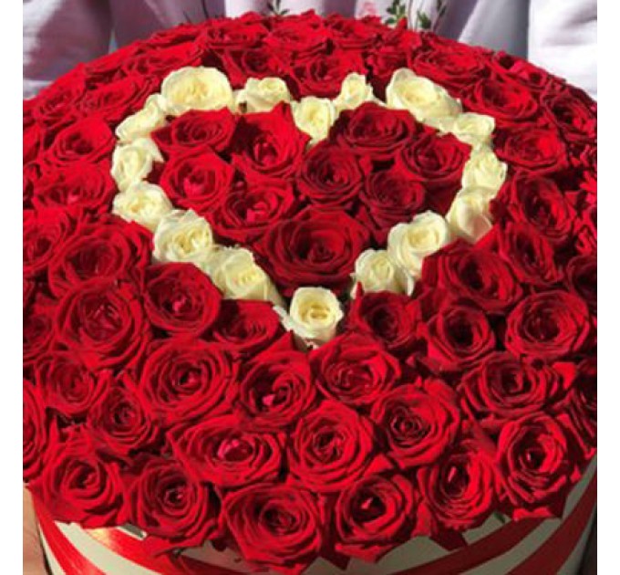 Цветы в коробке "Возьми меня в свой плен!"