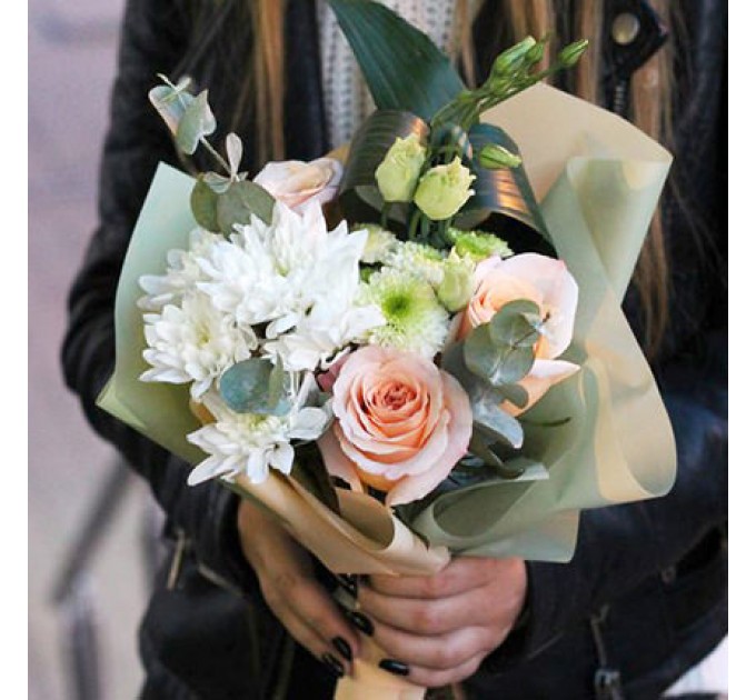 Купить Букет «Прекрасный комплимент» с Доставкой по Киеву: Ваш Отличный Выбор!