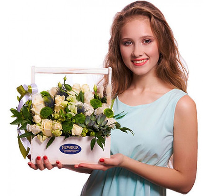 Композиция в кашпо "Счастье!"