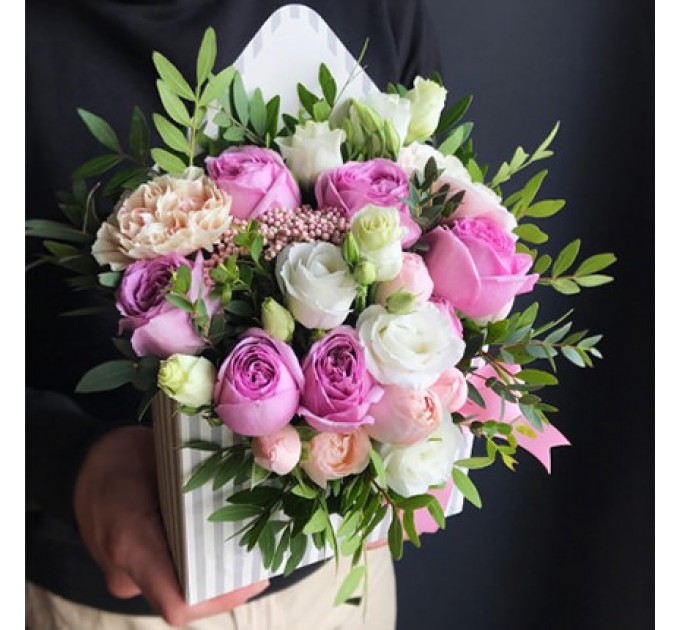 Композиция в кашпо "Прекрасная сказка"