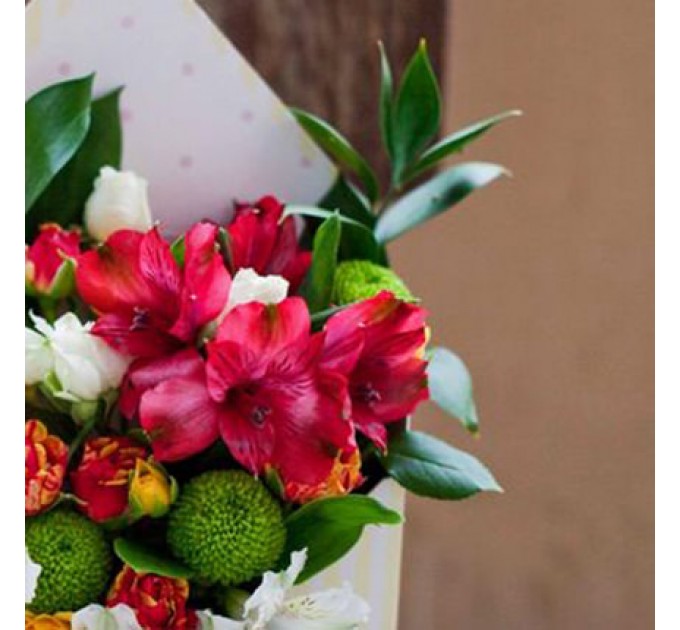 Композиция в кашпо "Яркие эмоции"