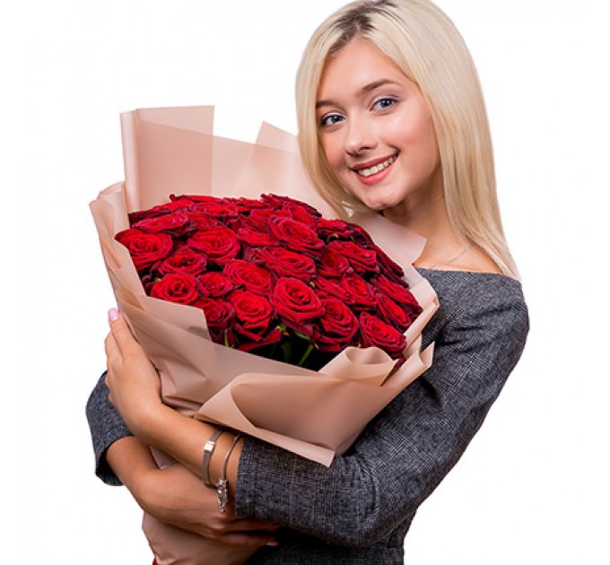 Букет из 35 красных роз