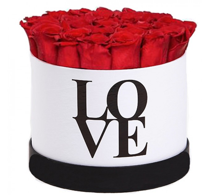 Цветы в коробке "LOVE"
