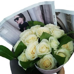 Авторський букет "15 білих троянд" 60 см Авторський букет "15 білих троянд" 60 см
