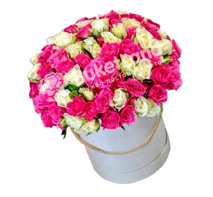 31 роза спрей микс в шляпной коробке