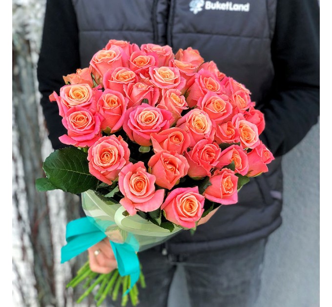 33 розы Мисс Пигги