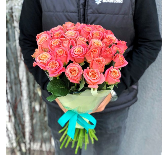 33 розы Мисс Пигги