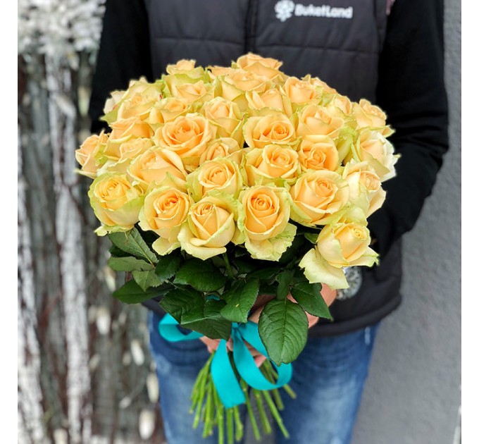 33 розы Пич Аваланч