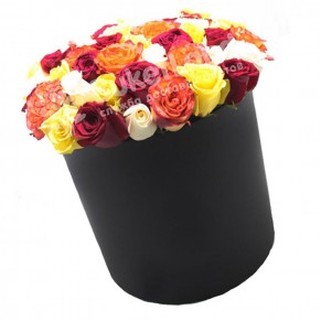 51 роза микс 1 в шляпной коробке