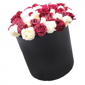 51 роза микс 2 в шляпной коробке