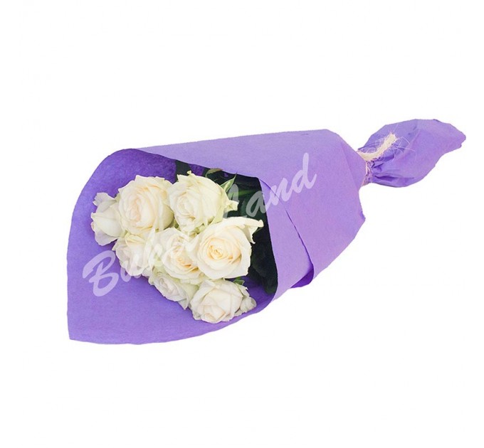 9 белых роз Аваланч 60 см