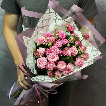 9 кущових троянд Бомбастик 60 см 9 кущових троянд Бомбастик 60 см