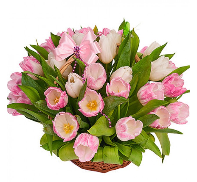 Корзина нежных тюльпанов
