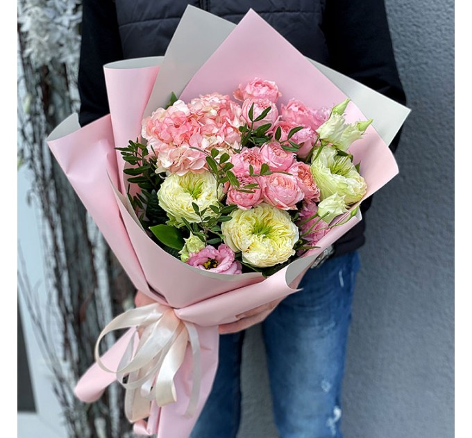 Букет цветов «Кремовый мусс»