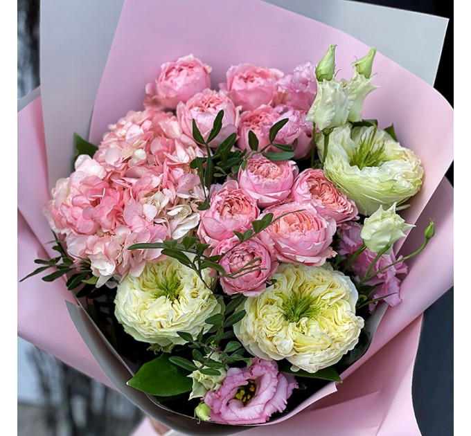 Букет цветов «Кремовый мусс»