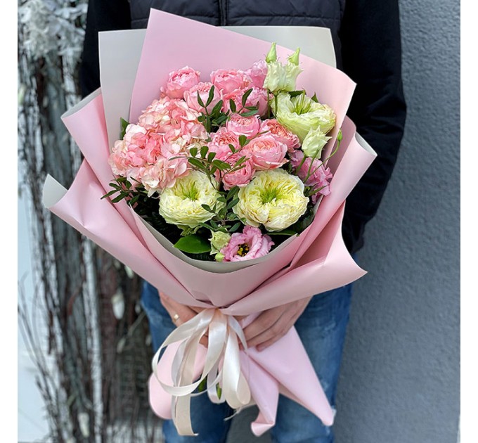 Букет цветов «Кремовый мусс»