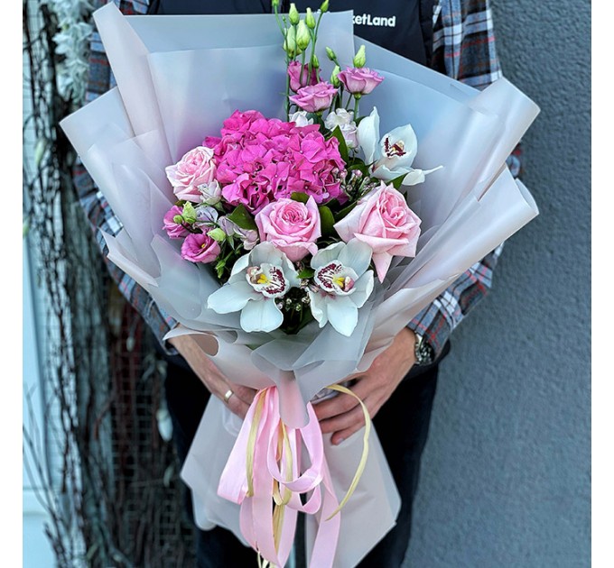 Букет цветов «Незабываемая»