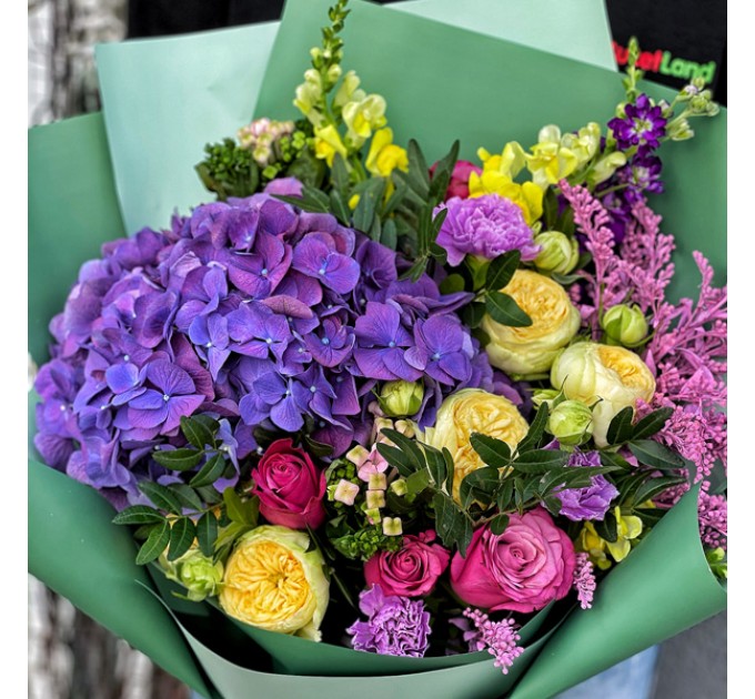 Букет цветов «Лаура»