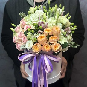 Квіти в капелюшної коробки 