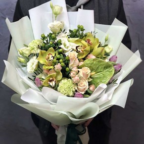 Букет квітів «Задзеркалля» Букет квітів «Задзеркалля»